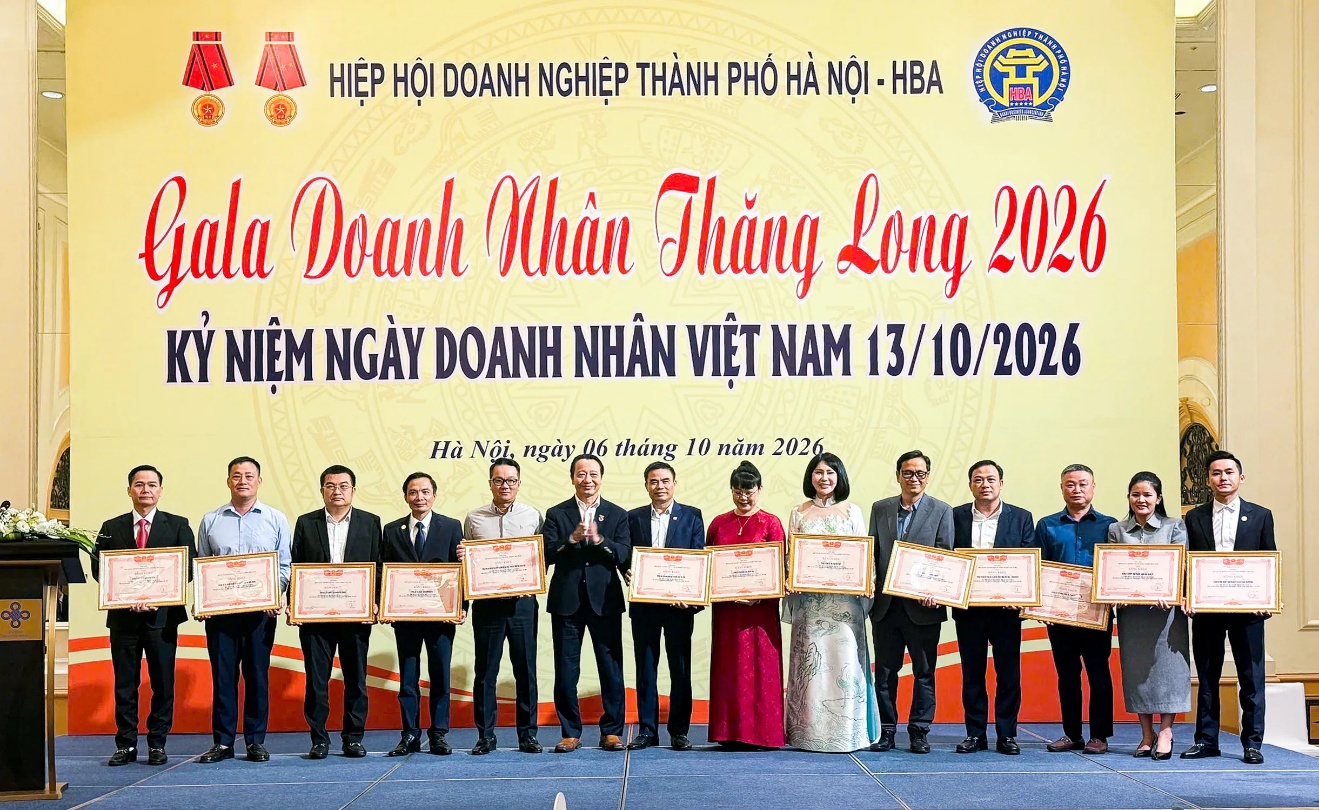 Eurowindow đồng hành cùng Gala Doanh nhân Thăng Long 2026 và vinh dự nhận bằng khen từ VCCI