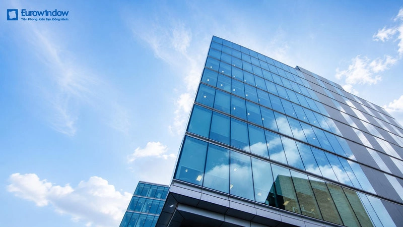 Sản phẩm kính của Eurowindow đảm bảo độ an toàn, phù hợp với nhiều hạng mục công trình